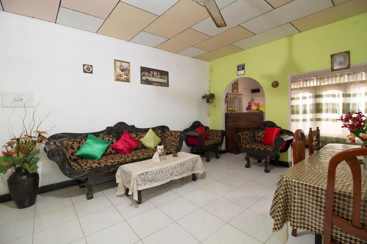 Bernie'S Inn Ettukala 2*,  Šrí Lanka