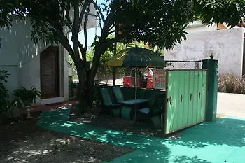Bernie'S Inn Ettukala Guest house