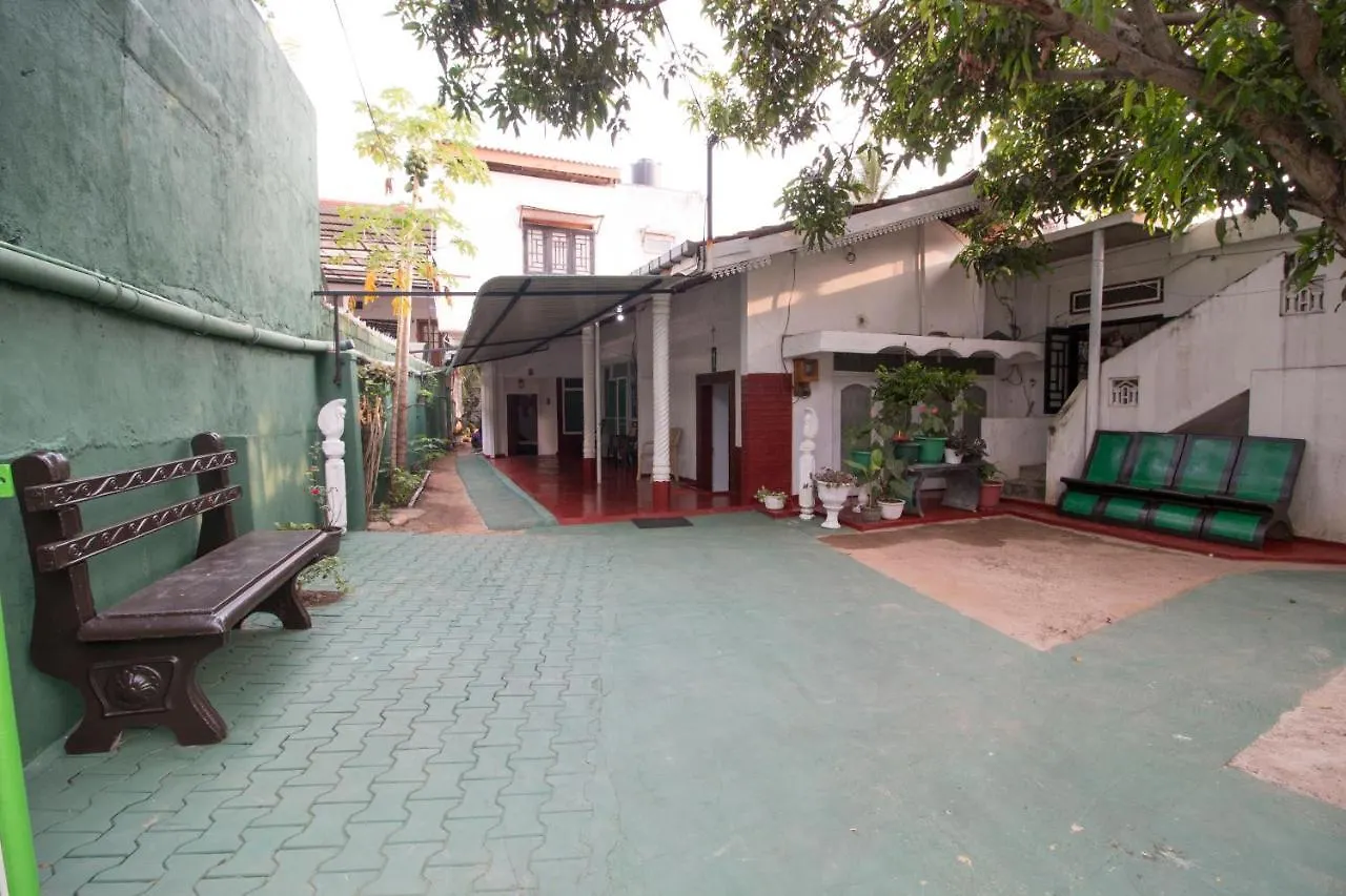 Bernie'S Inn Ettukala Guest house